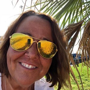 Meet your Posher, Julie